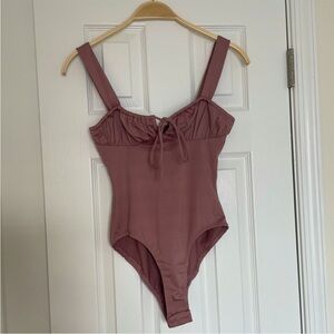 White Fox ruched dusty rose bodysuit